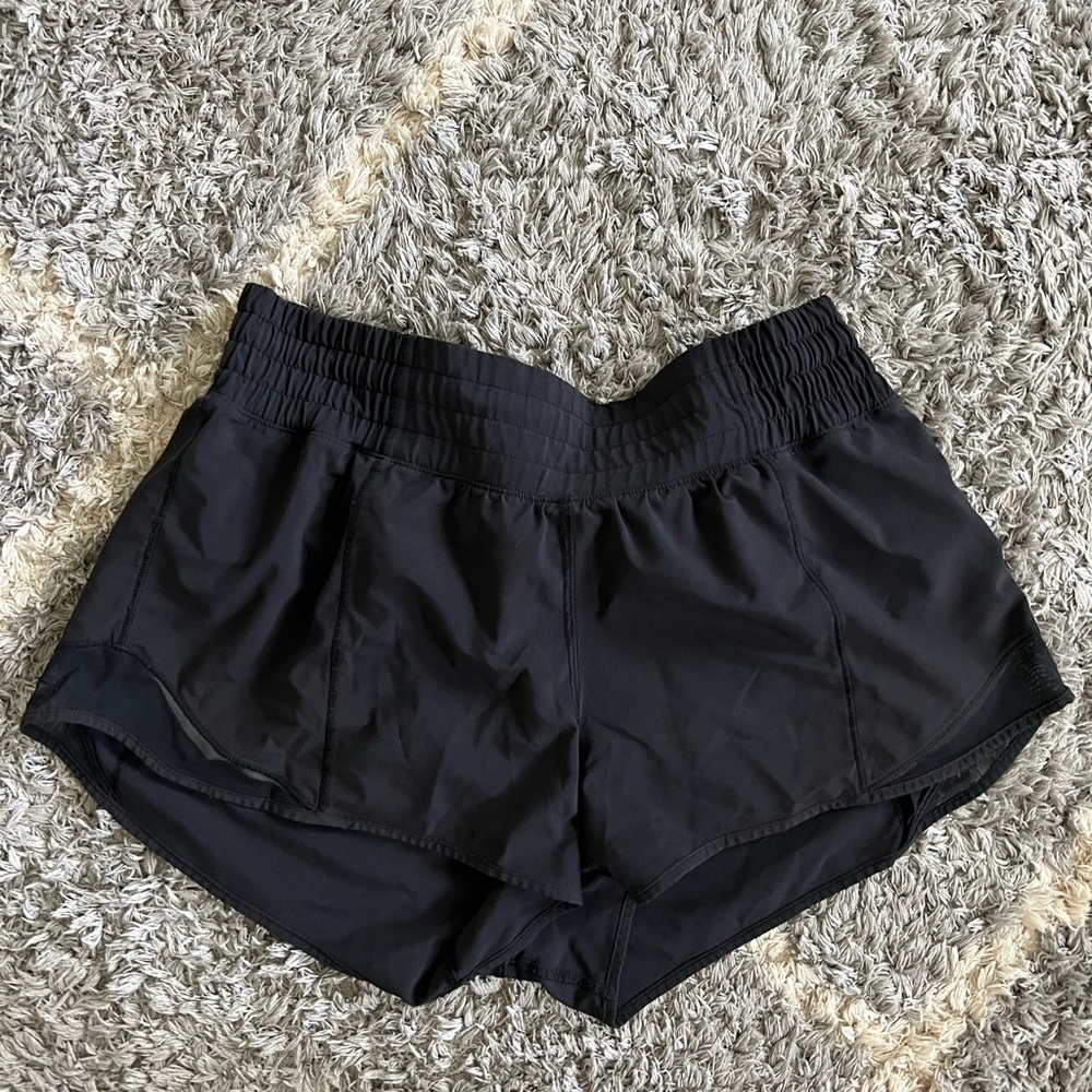 Lululemon high rise hotty hot shorts